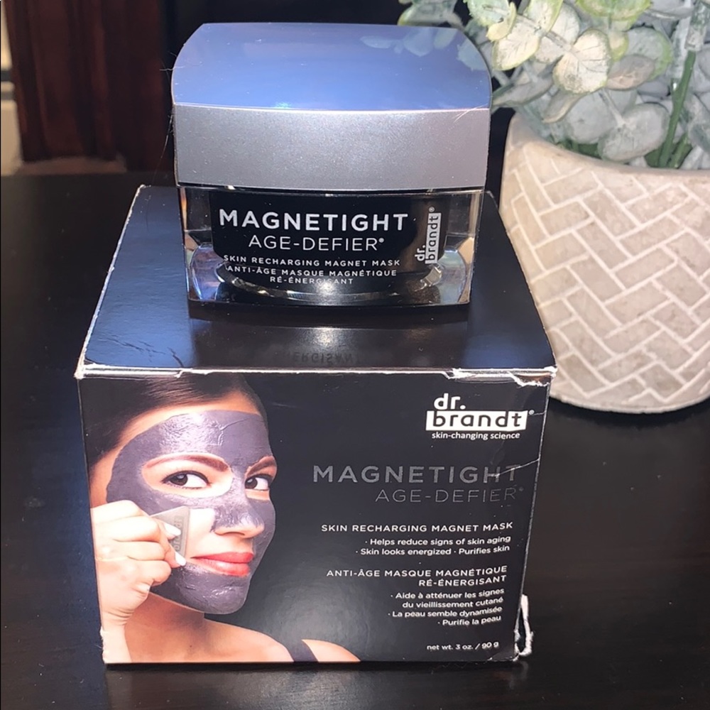 NEW- dr. brandt Magnetight Age Defier Face Mask
